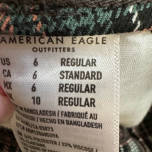 American Eagle Super Hi-Rise Irish Plaid Trouser Size 6 - Picture 4 of 7
